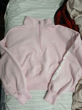 Hollister Women's Half-Zip Pink Pullover Sweater